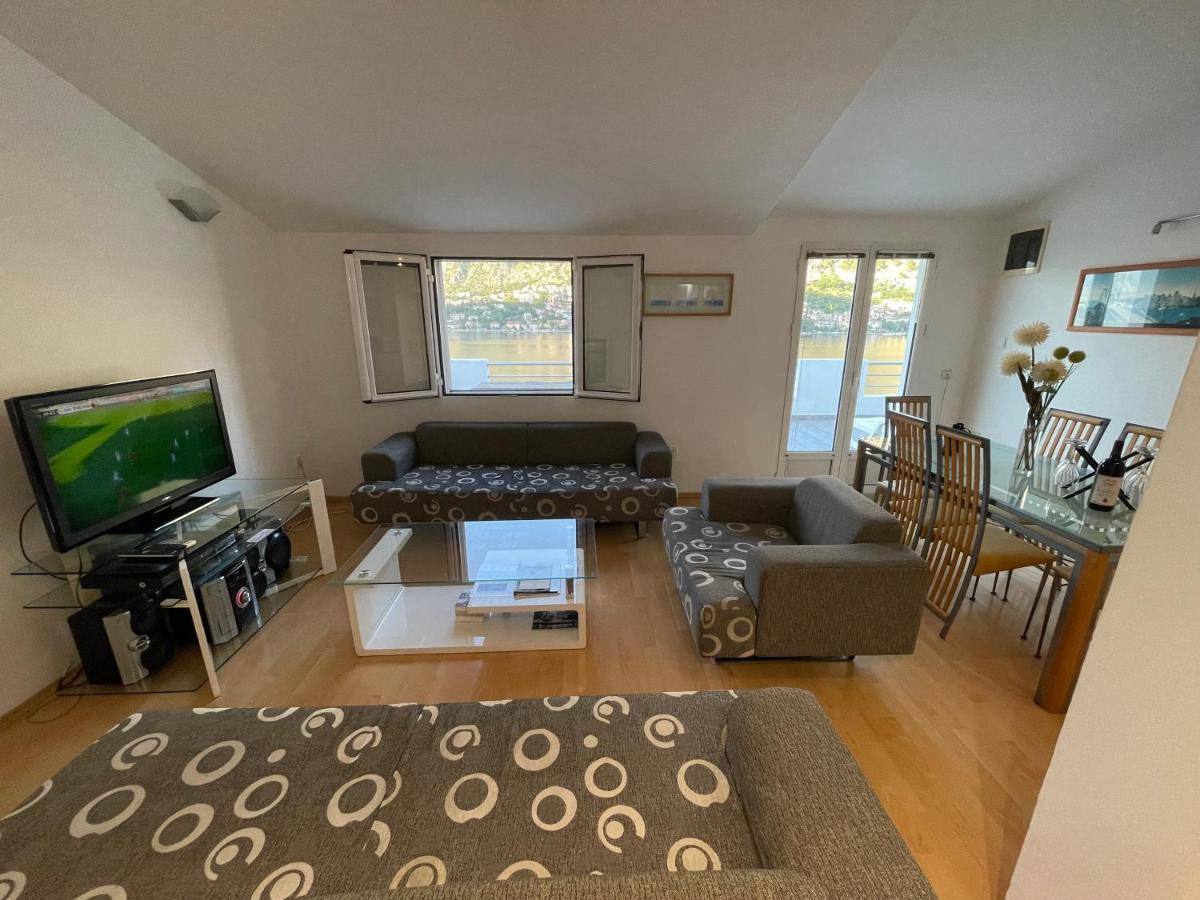 House With Big Terrace And Beautiful Sea View Villa Kotor Exteriör bild