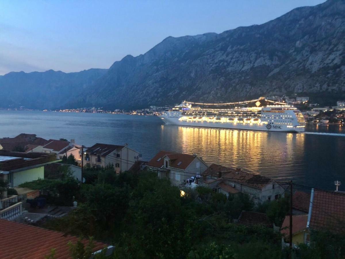 House With Big Terrace And Beautiful Sea View Villa Kotor Exteriör bild